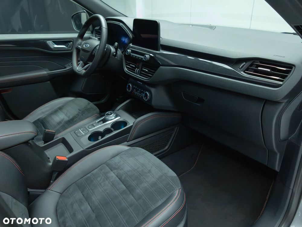 Ford Kuga 2.0 EcoBlue 4x4 ST-LINE X - 33