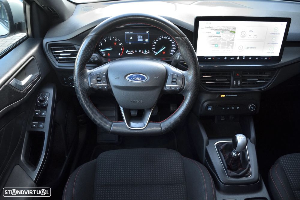 Ford Focus 1.0 EcoBoost MHEV ST-Line - 2