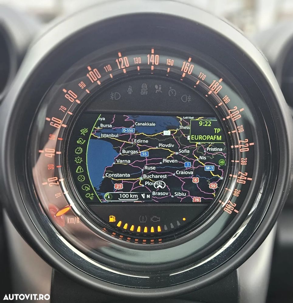 Mini Countryman Cooper D - 12