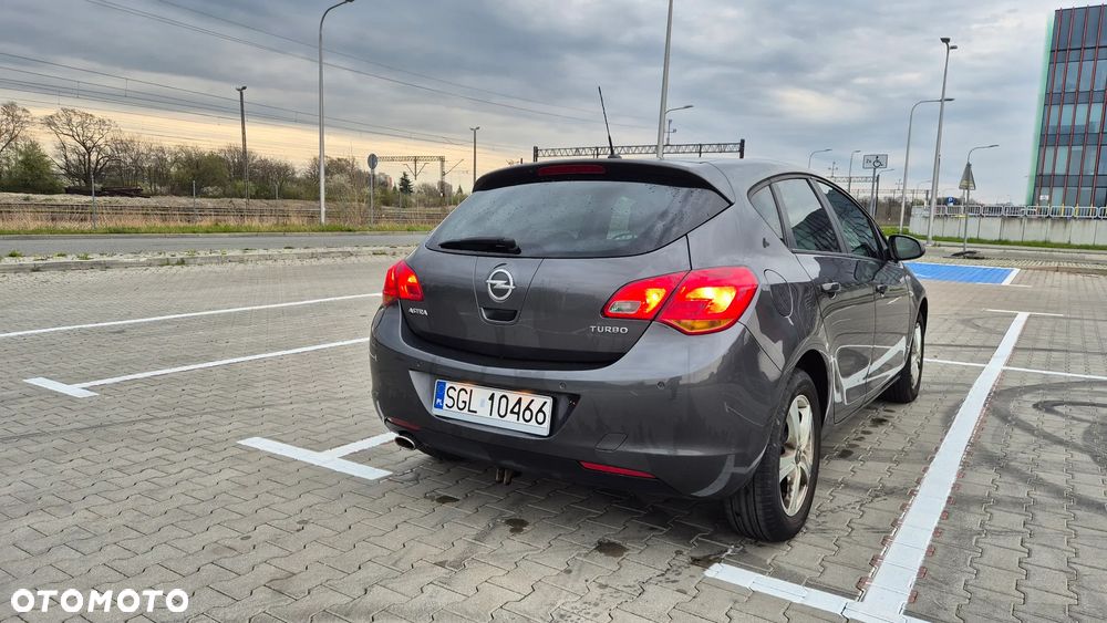 Opel Astra - 1