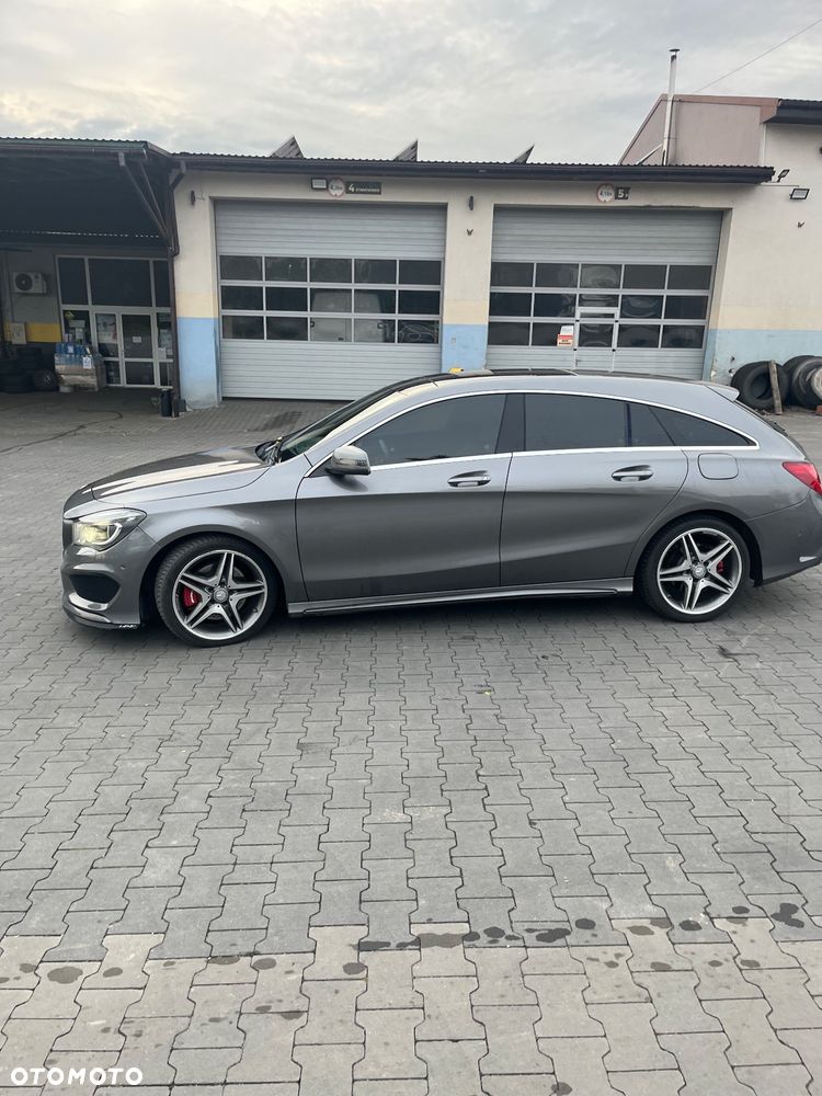 Mercedes-Benz CLA Shooting Brake 250 AMG Line - 3
