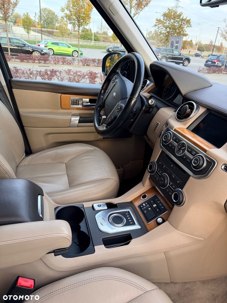 Land Rover Discovery ver-3-0-v6-sc-landmark - 16