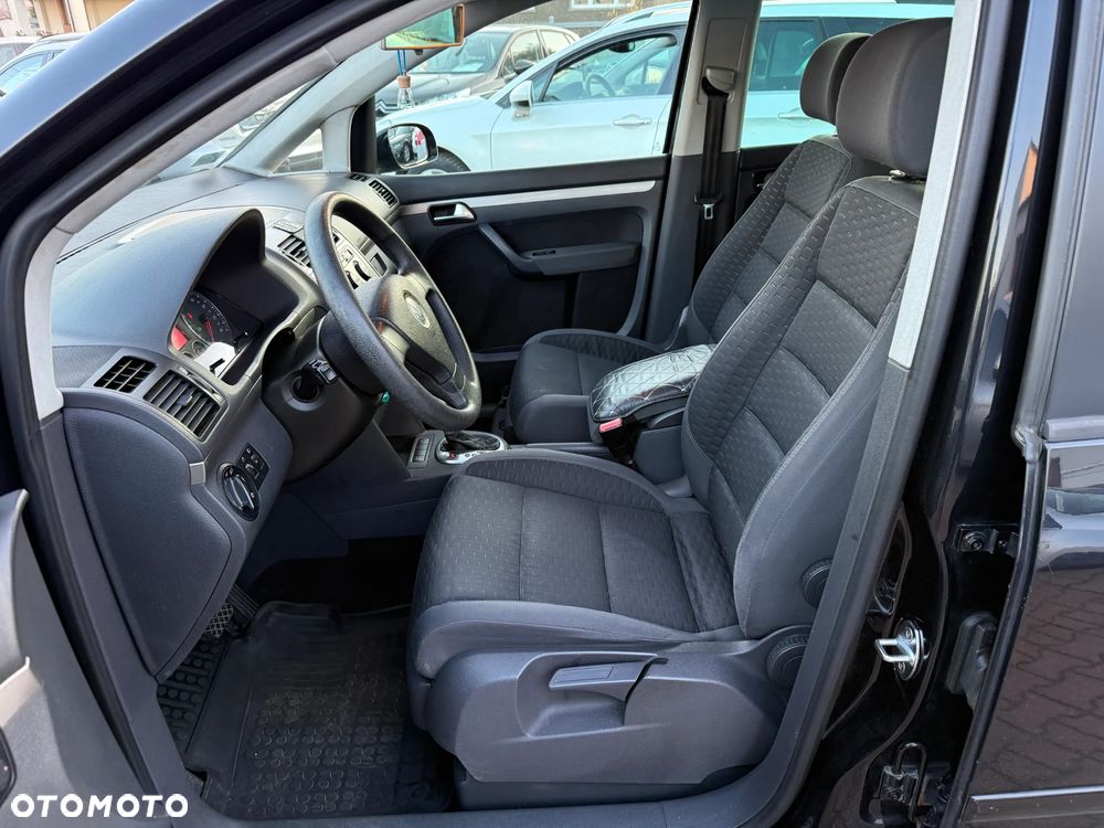 Volkswagen Touran 2.0 TDI DSG United - 10