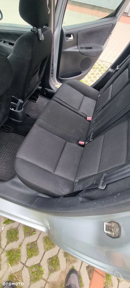 Peugeot 207 1.6 HDi - 15