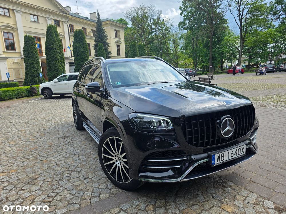 Mercedes-Benz GLS - 1