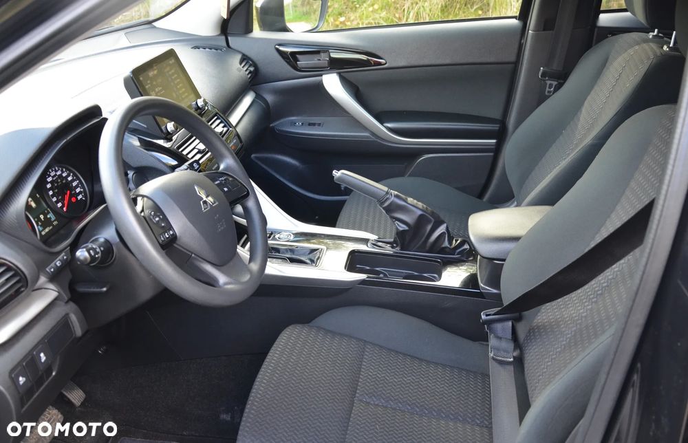 Mitsubishi Eclipse Cross - 17
