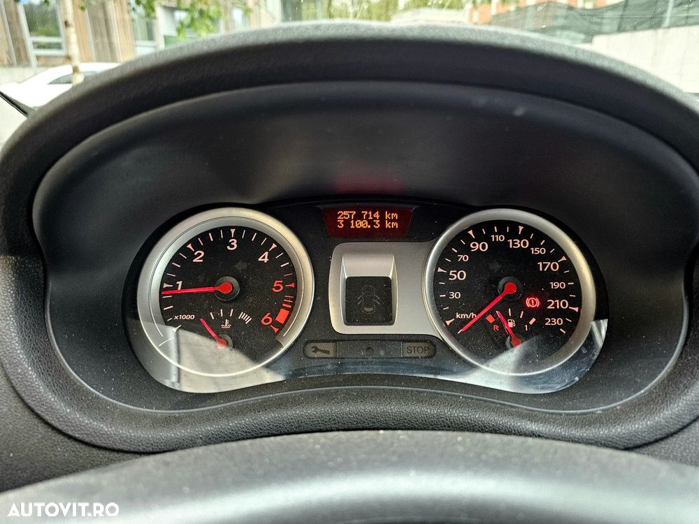 Renault Clio - 6