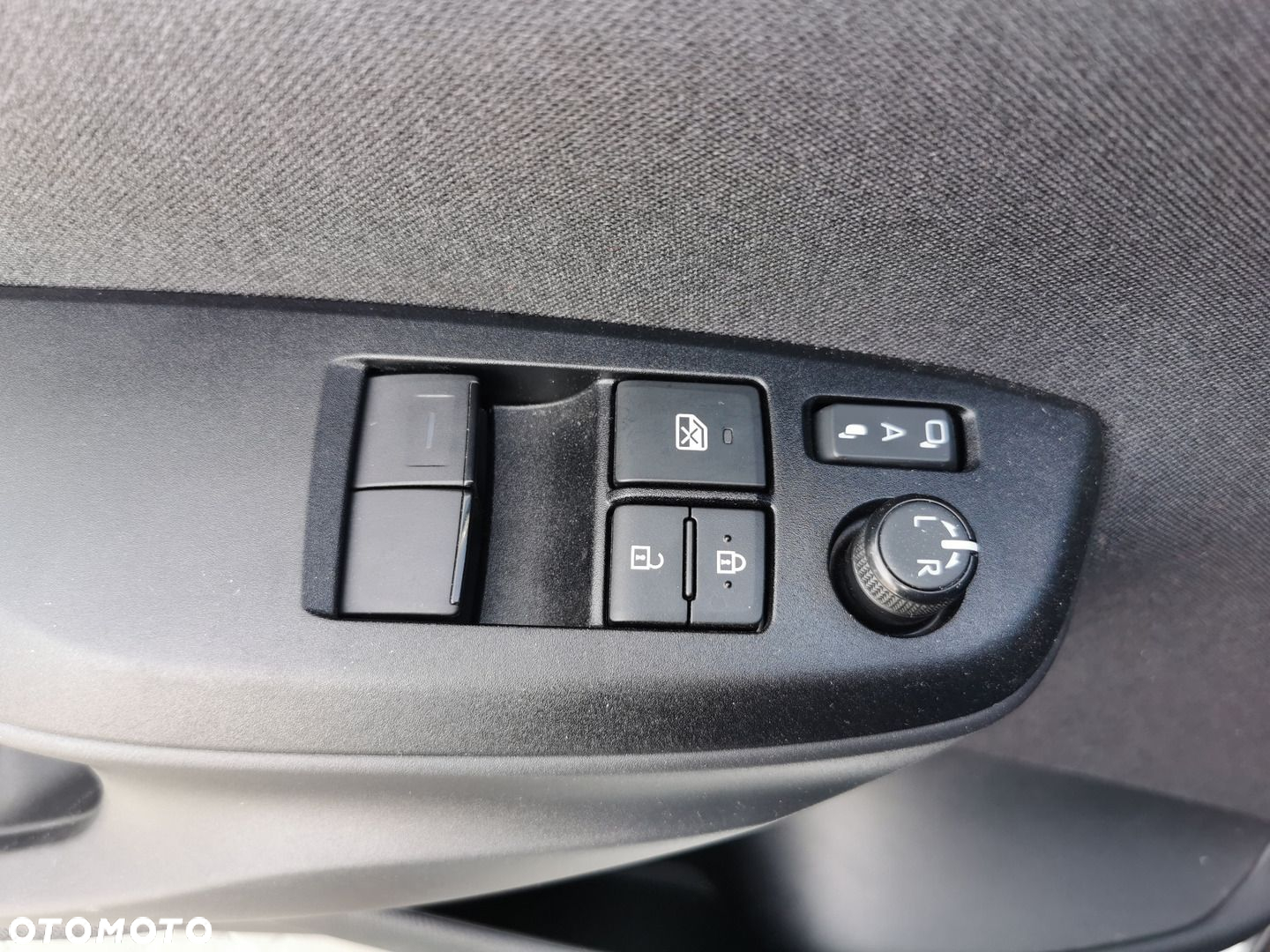 Toyota Yaris Hybrid 1.5 Comfort - 17