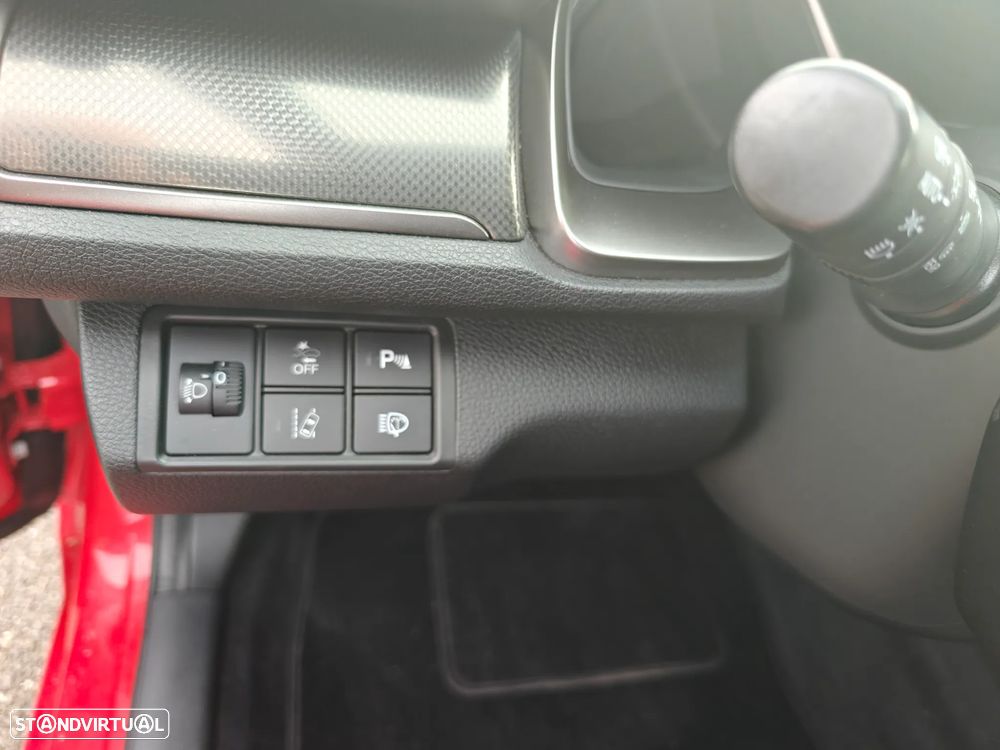 Honda Civic 1.0 i-VTEC Executive - 31