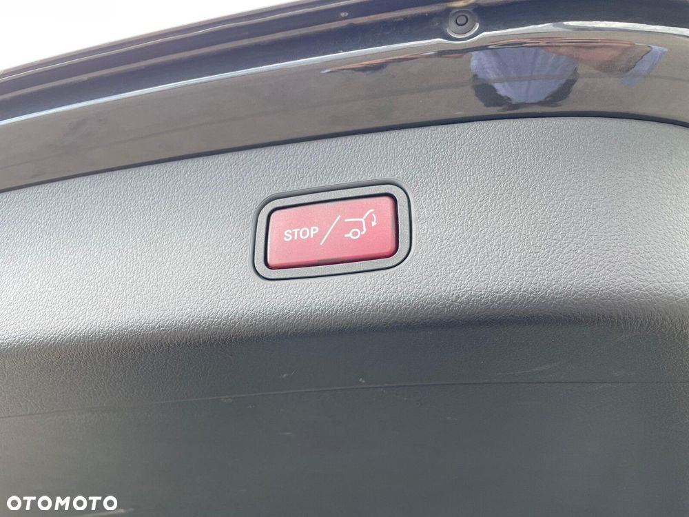 Mercedes-Benz GLC - 22