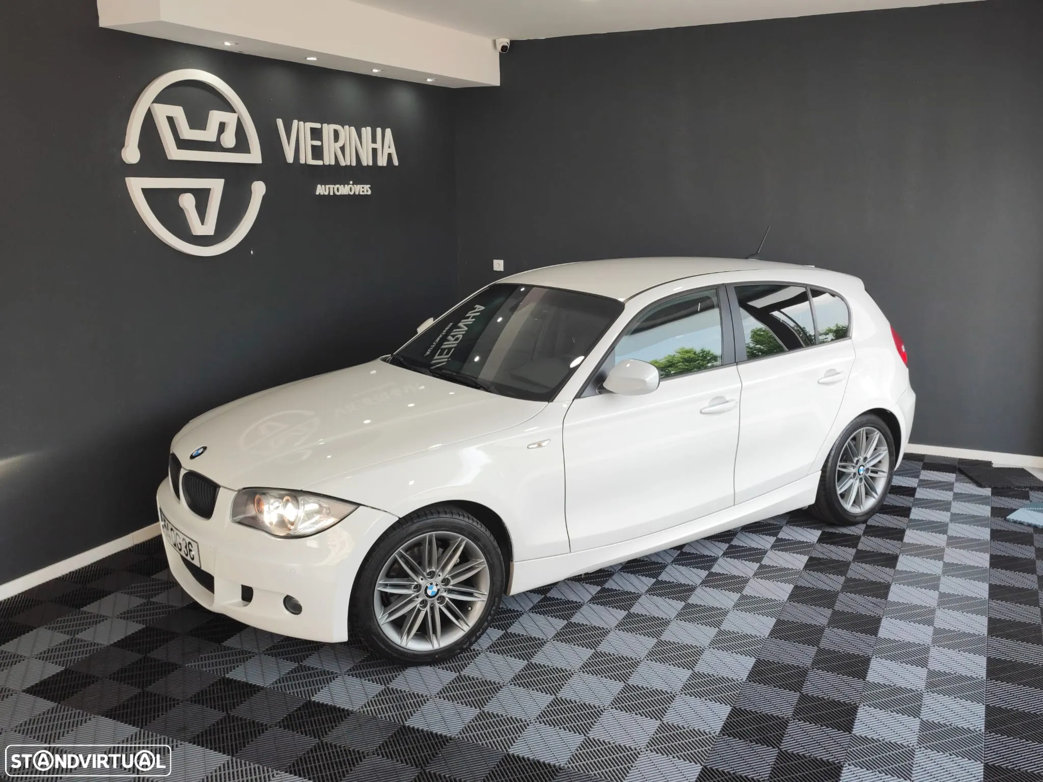 BMW 118 d Pack M - 3