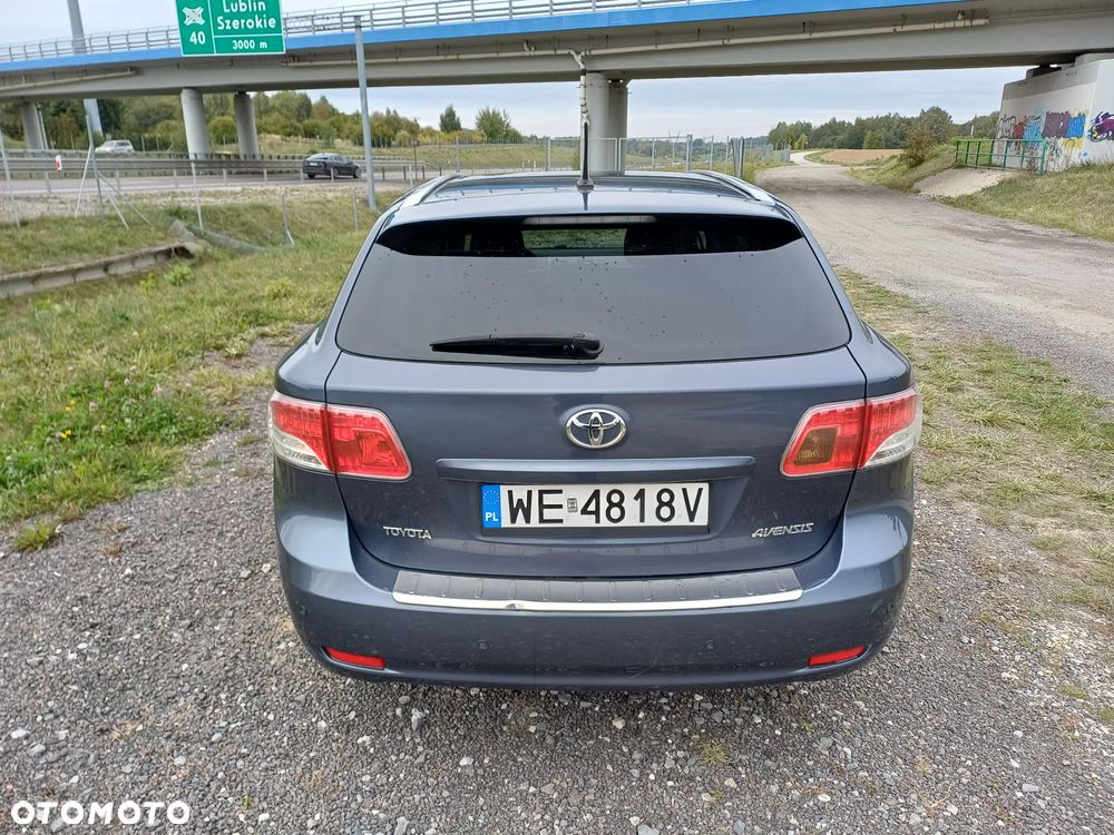Toyota Avensis - 30