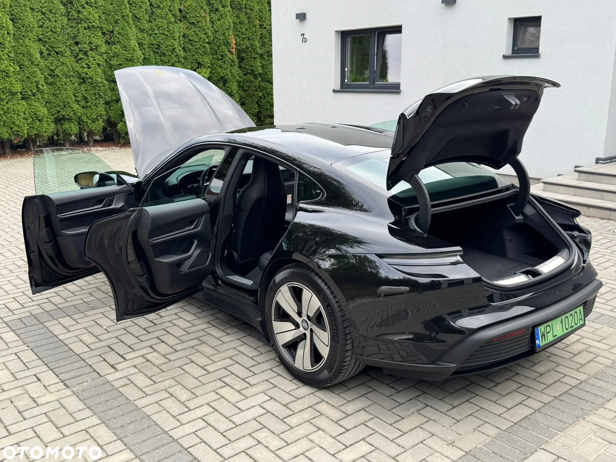 Porsche Taycan - 18