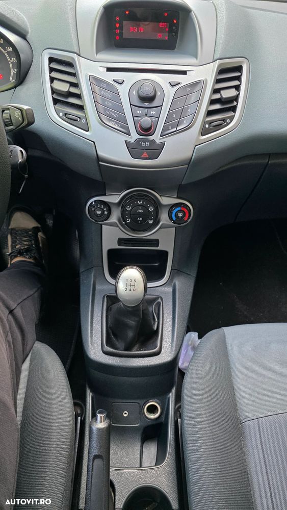 Ford Fiesta 1.4i Titanium - 16