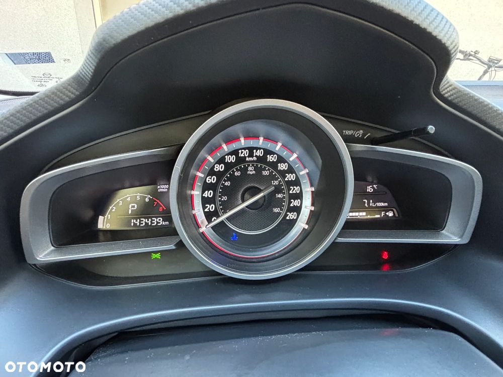Mazda 3 - 5