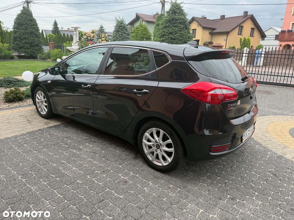 Kia Ceed 1.4 CVVT Dream-Team Edition - 6