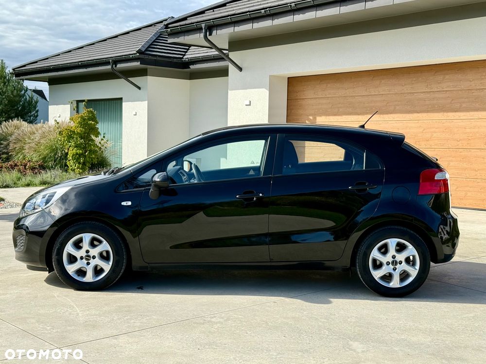 Kia Rio 1.2 Attract - 11