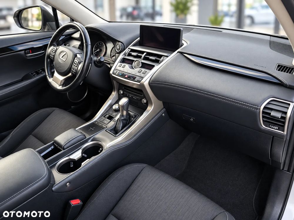 Lexus NX 300 Business Edition AWD - 20