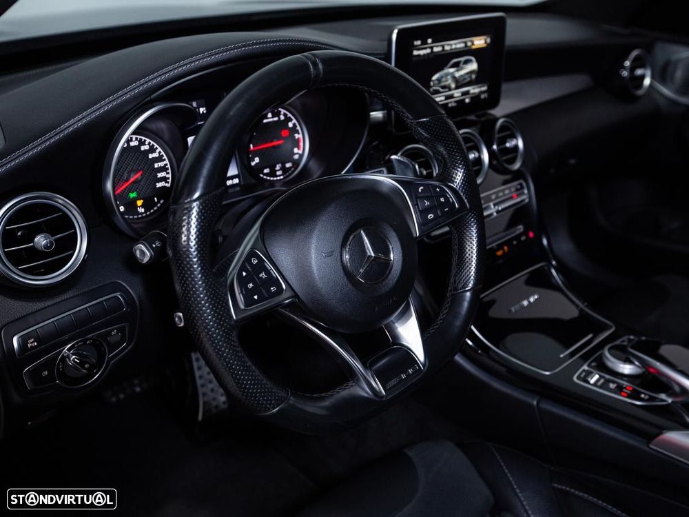 Mercedes-Benz C 63 AMG - 23