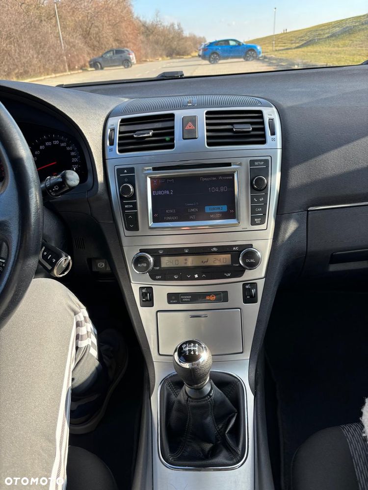Toyota Avensis 2.0 D-4D Active - 17