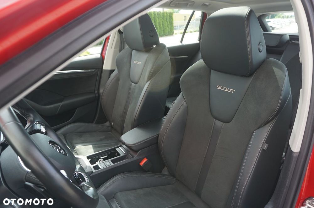 Skoda Octavia 2.0 TDI DSG 4x4 Scout First Edition - 17