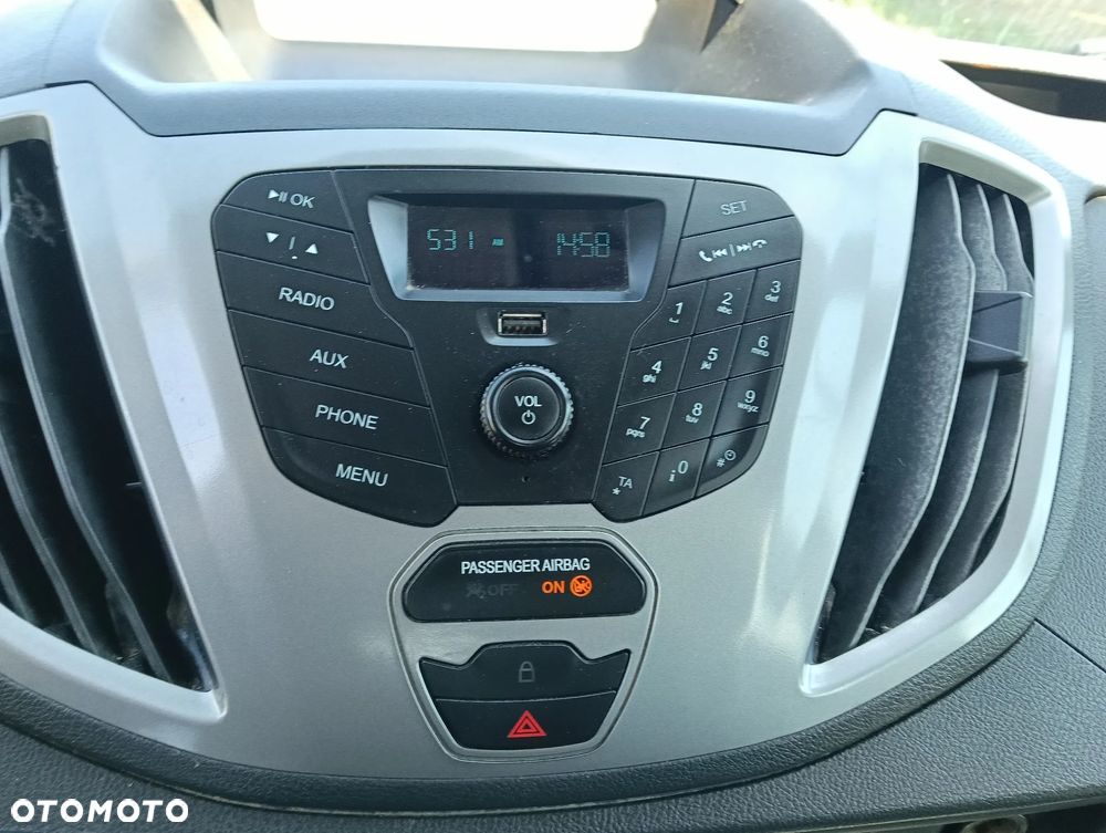 Ford Transit - 12