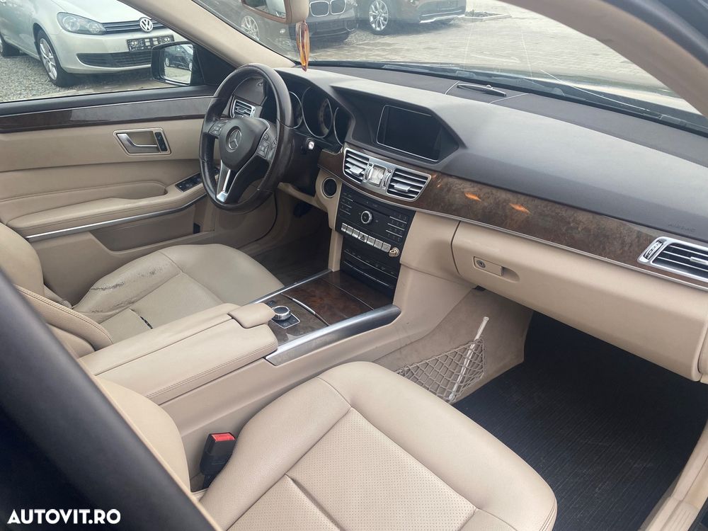 Mercedes-Benz E - 12