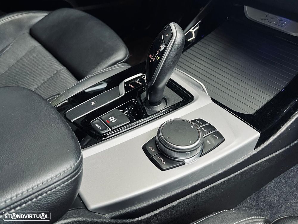 BMW X3 18 d sDrive Auto - 33
