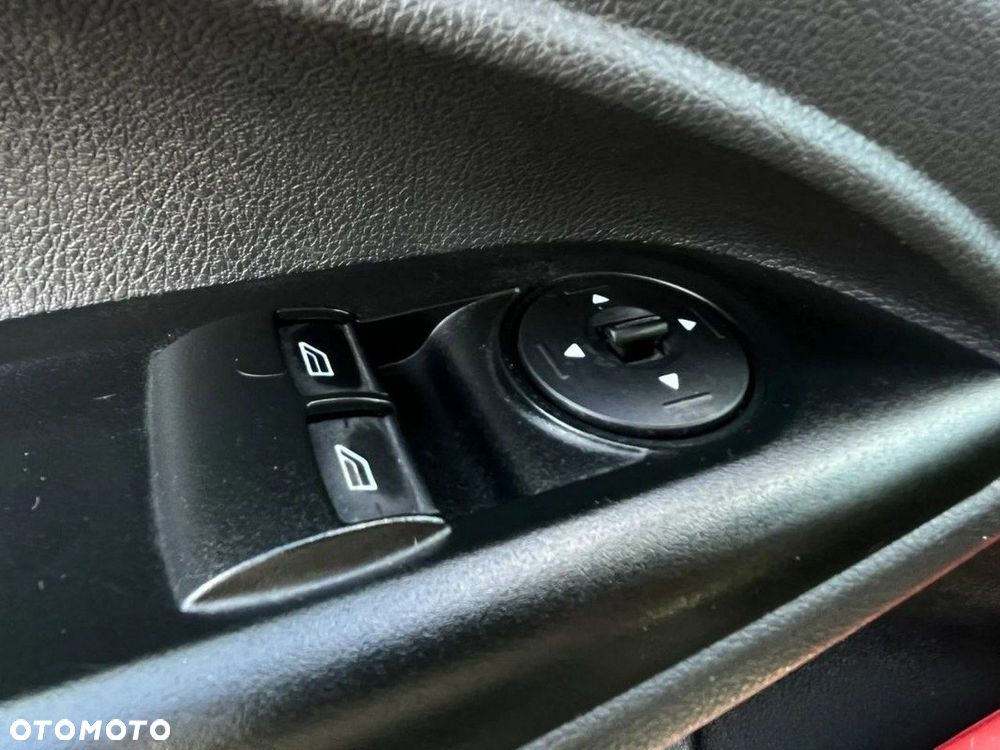 Ford Transit Connect - 38