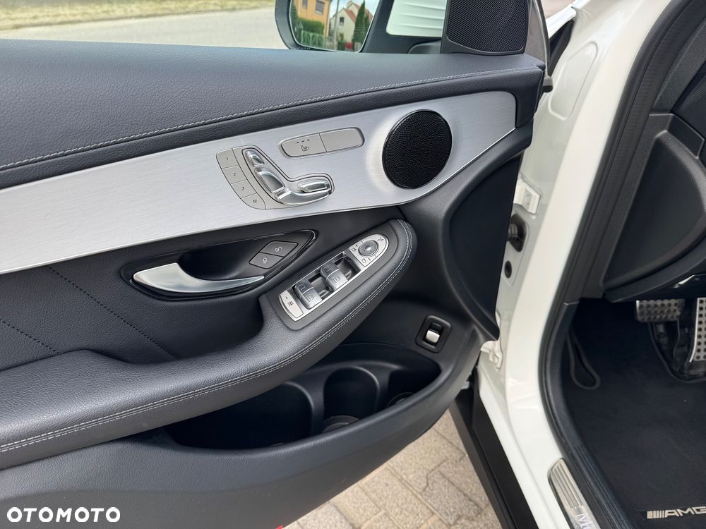 Mercedes-Benz GLC 300 de 4Matic 9G-TRONIC AMG Line Plus - 22