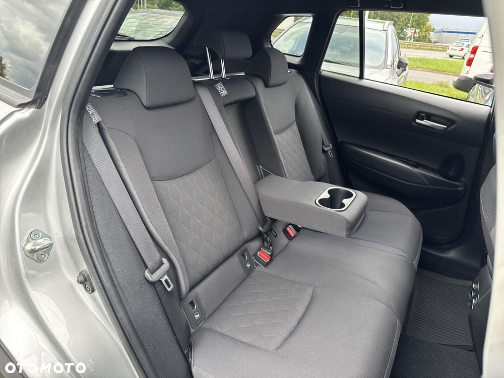 Toyota Corolla Cross 2.0 Hybrid Style AWD - 19