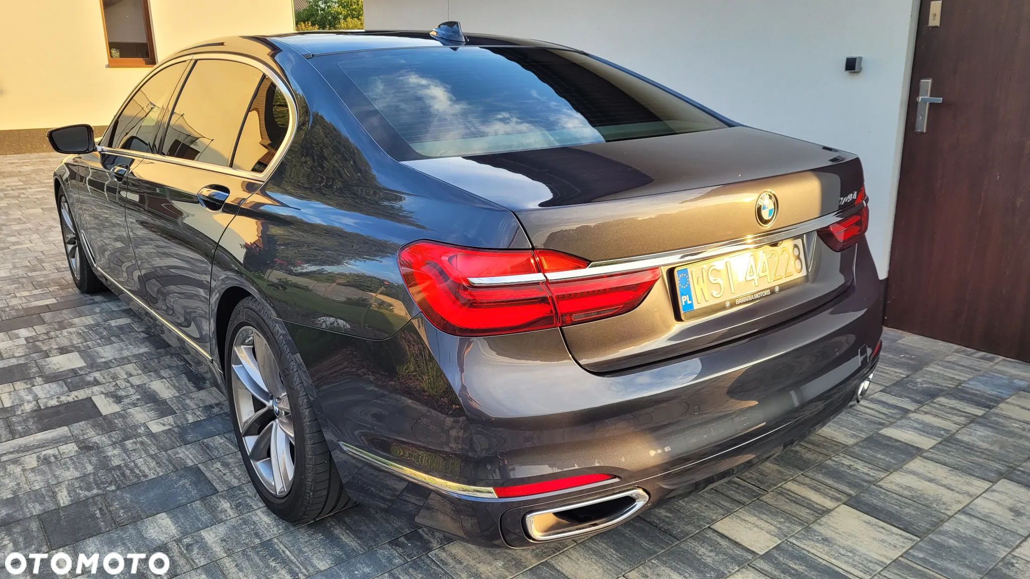 BMW Seria 7 740Li - 12