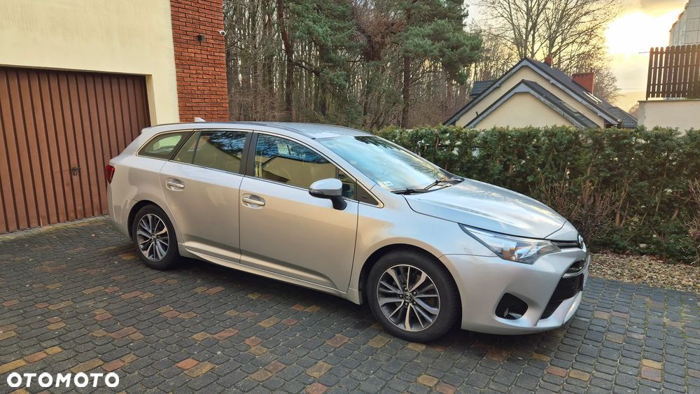 Toyota Avensis 2.0 D-4D Active Business - 1