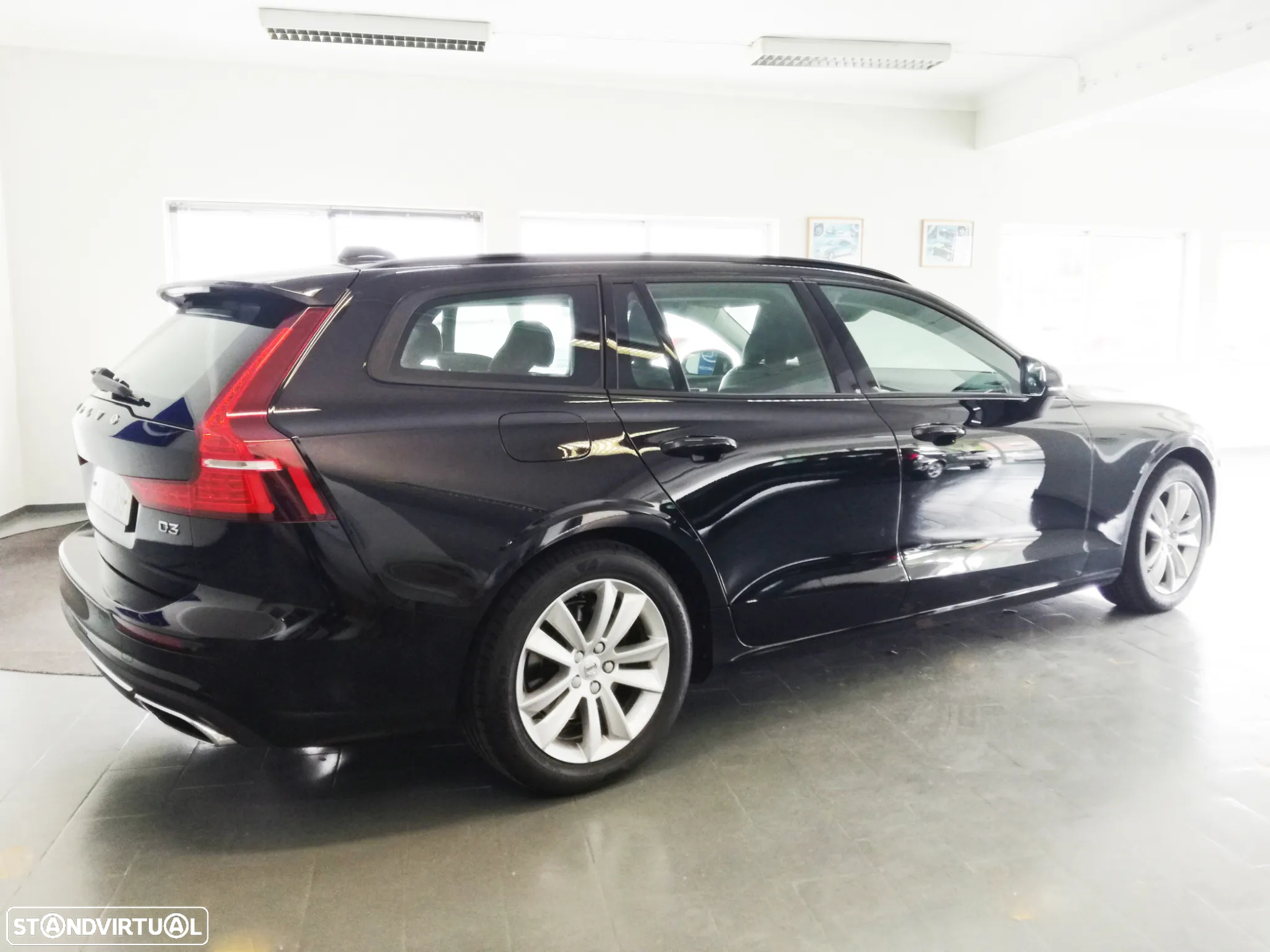 Volvo V60 2.0 D3 Momentum - 6