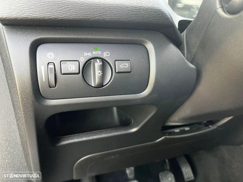 Volvo V40 1.6 D2 R-Design Momentum - 17