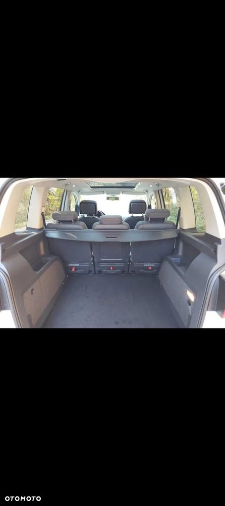 Volkswagen Touran - 2