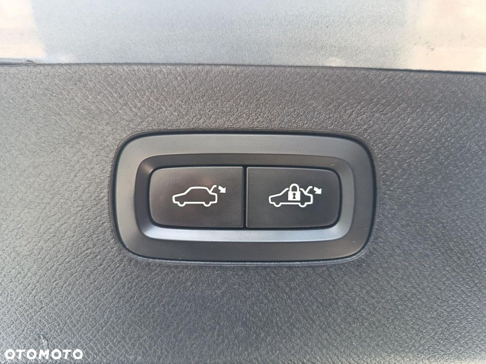 Volvo XC 90 T8 AWD Plug-In Hybrid Inscription 7os - 11