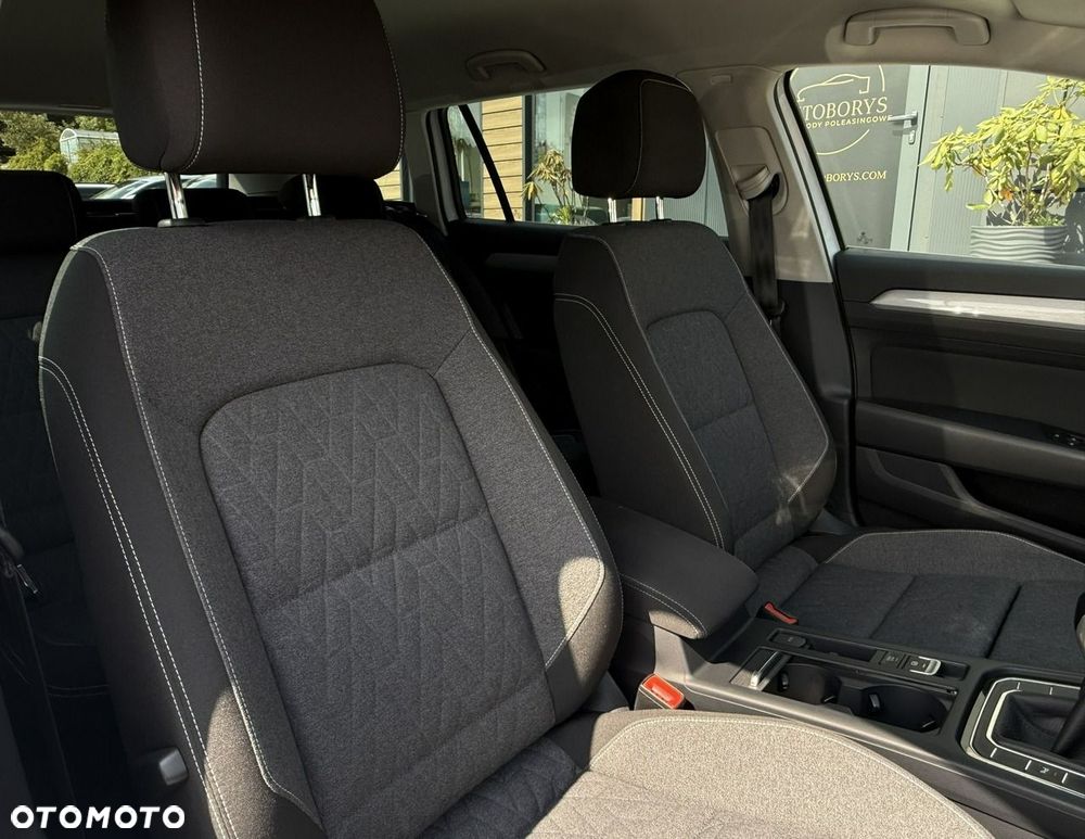 Volkswagen Passat - 13
