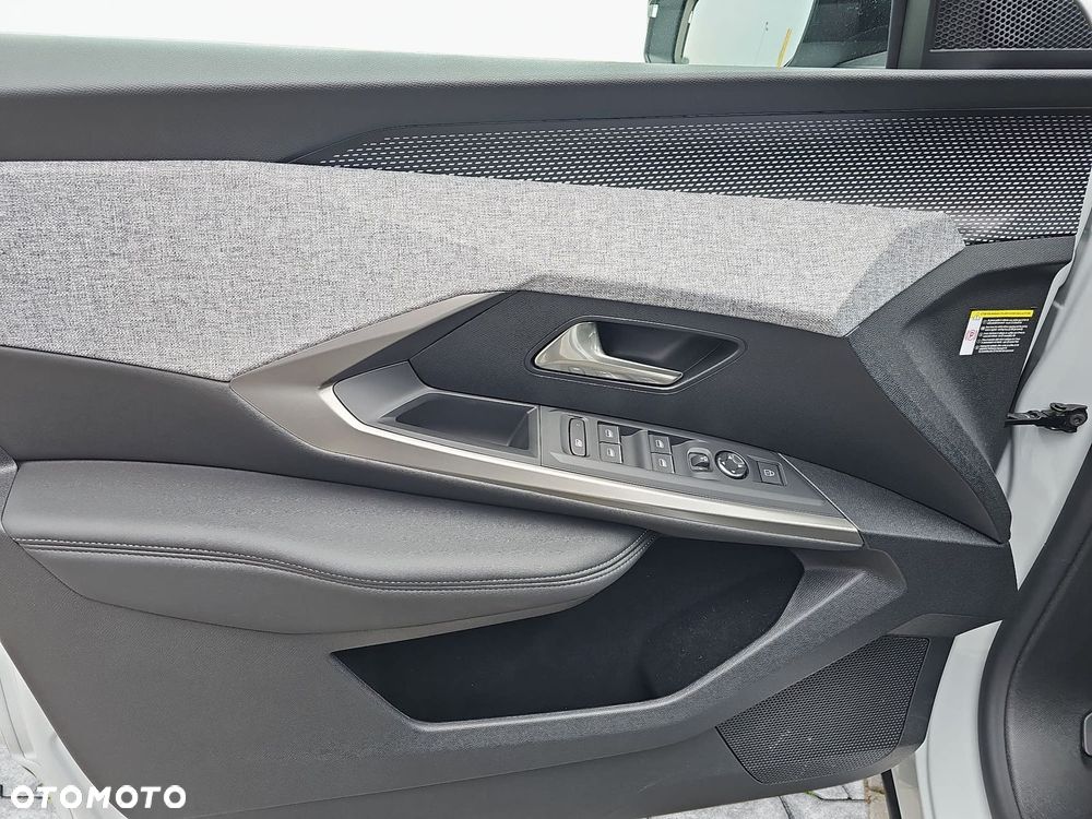 Peugeot 5008 1.2 PureTech mHEV GT S&S e-DCS6 - 16