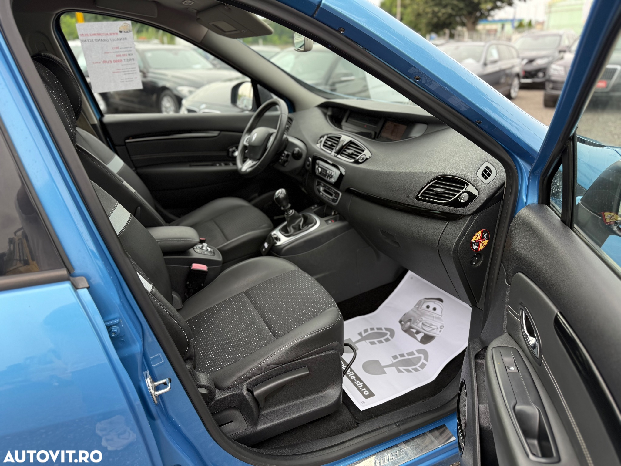 Renault Grand Scenic ENERGY dCi 130 Start & Stop Bose Edition - 10
