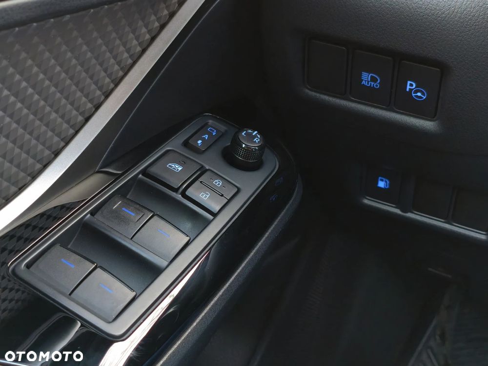 Toyota C-HR Style Selection - 13