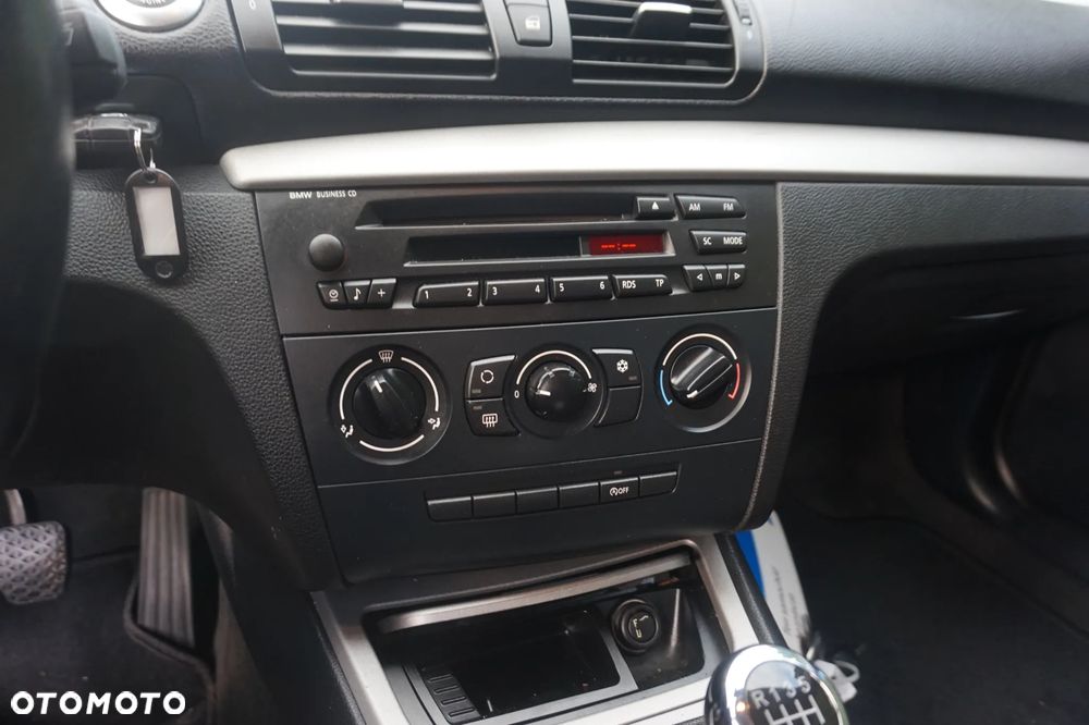 BMW Seria 1 116i - 13