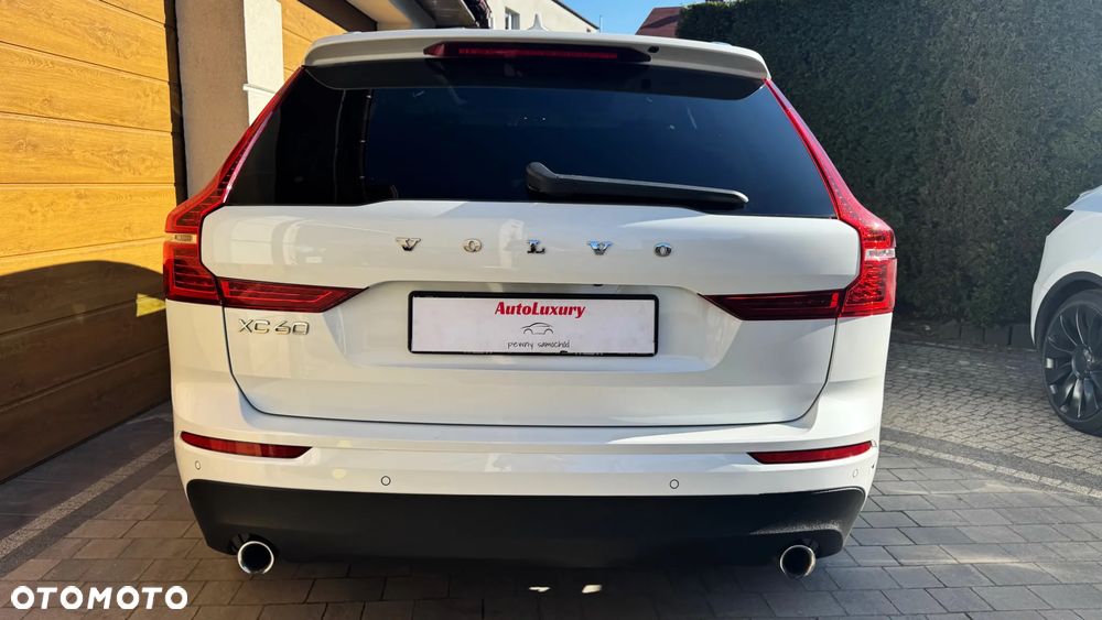 Volvo XC 60 D4 Momentum Pro - 9
