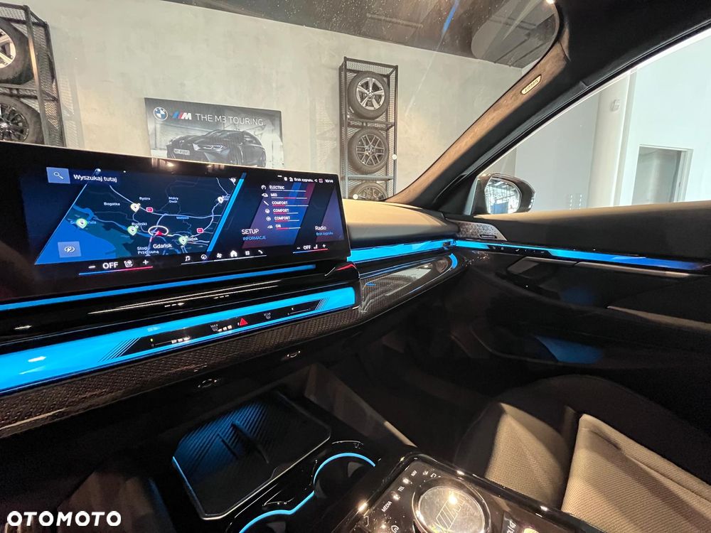 BMW M5 PHEV - 18