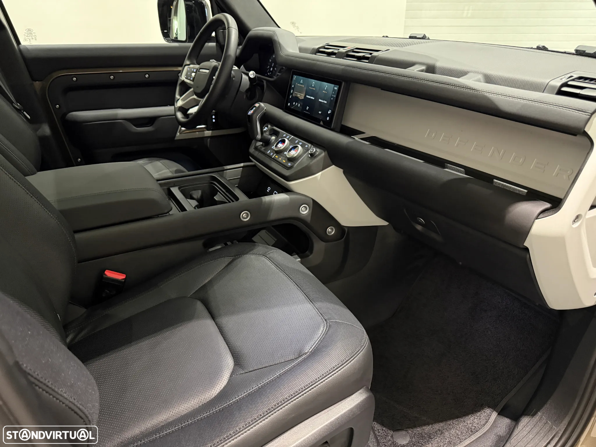 Land Rover Defender 2.0 P400e 110 AWD X-Dynamic SE - 7