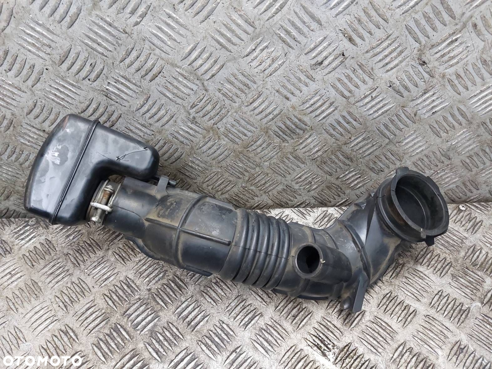 RURA DOLOT POWIETRZA TOYOTA AVENSIS T25 2.0 16V 17881-0H040 - 2