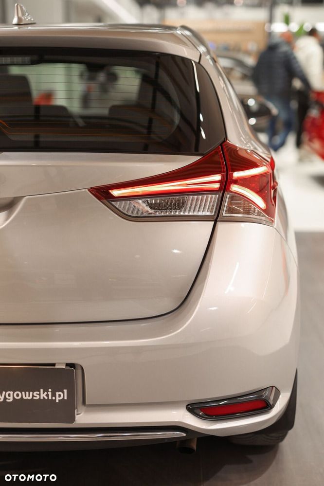 Toyota Auris - 12