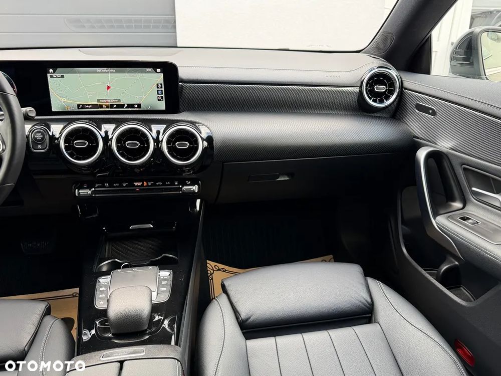 Mercedes-Benz CLA 200 d Shooting Brake 8G-DCT Progressive - 7