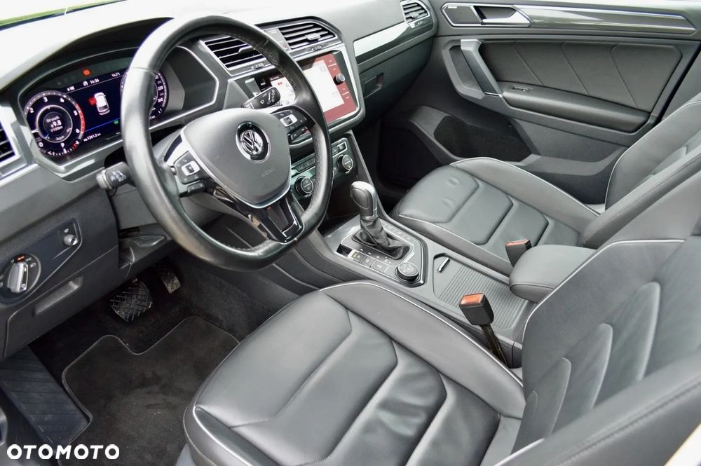 Volkswagen Tiguan - 12