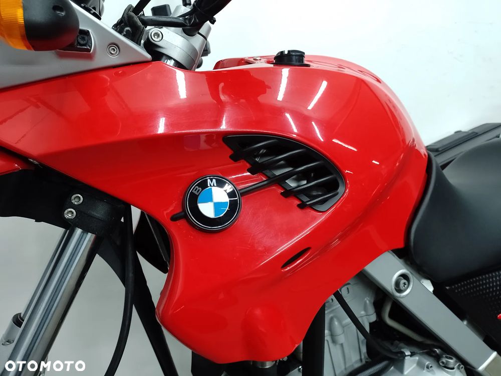 BMW F - 19